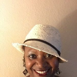 Meet your Posher, Debra